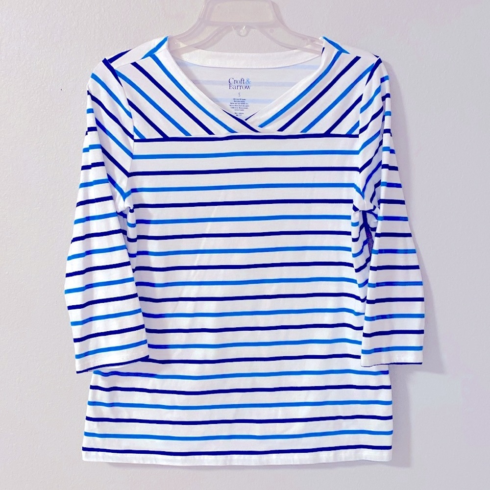 Croft & Barrow White and Blue 3/4 Sleeve Knit Tee Size S